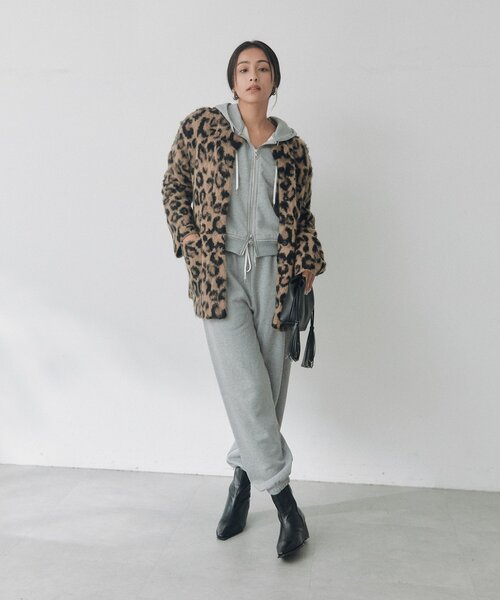 RIVE DROITE(リヴドロワ)の「【セットアップ対応可】カーブスリーブZIPフーディ(秋服/冬服)(パーカー・レディース・グレー/ホワイト系その他・FREE)」の20枚目の写真