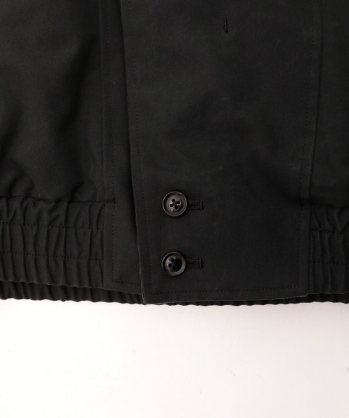 IRENISA(イレニサ)の「【irenisa/イレニサ】別注STAND COLLAR ZIP BLOUSON(ブルゾン・メンズ・ベージュ/ダークグレー・3/2)」の7枚目の写真