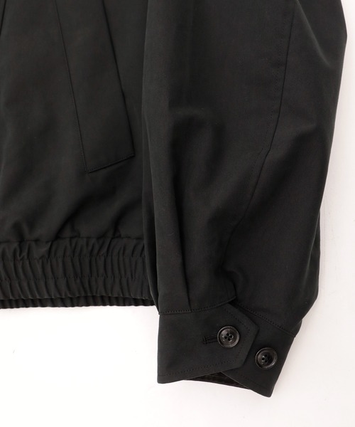 IRENISA(イレニサ)の「【irenisa/イレニサ】別注STAND COLLAR ZIP BLOUSON(ブルゾン・メンズ・ベージュ/ダークグレー・3/2)」の6枚目の写真