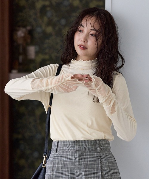 VIS（ビス）の「袖クシュクシュ切替ハイネックテレコプルオーバー/吸湿発熱・静電気防止（Tシャツ/カットソー・レディース・ダークブラウン/ブラック/キナリ/ホワイト系その他・FREE）」の5枚目の写真