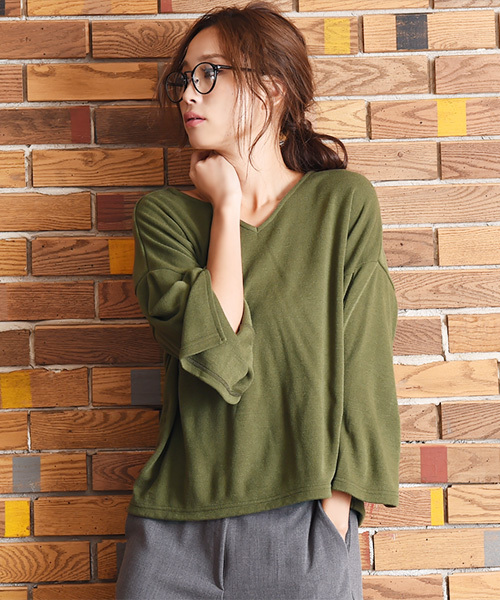 Luz Llena (philter)（ラズレナ　フィルター）の「[made in Japan][ウール混]スリットスリーブ・ニットソートップス（Tシャツ/カットソー・レディース・ブラック/カーキ/レンガ・MEDIUM）」の5枚目の写真