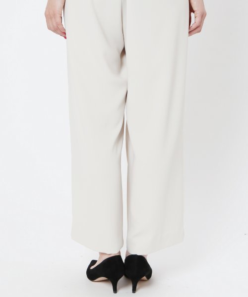 journal standard L'essage（ジャーナルスタンダードレサージュ）の「ダブルサテンフロントタックパンツ#（その他パンツ・レディース・ホワイト/キャメル/カーキ・36/38）」の12枚目の写真
