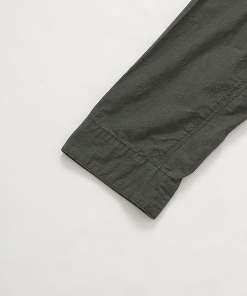 WORK NOT WORK URBAN RESEARCH(ワークノットワークアーバンリサーチ)の「WORK NOT WORK タイプライターフィッシュテールレイバーシャツ(その他アウター・メンズ・カーキ・LARGE/SMALL/MEDIUM)」の10枚目の写真