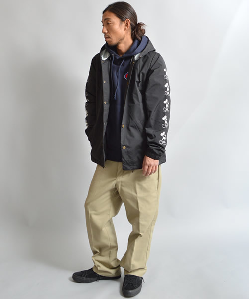 SURF/BRAND（サーフブランド）の「SURF/BRAND サーフブランド Disney（ディズニー）MICKEY ON SLEEVES COARCHES （ナイロンジャケット・メンズ・ブラック/ベージュ・S/L/M）」の10枚目の写真
