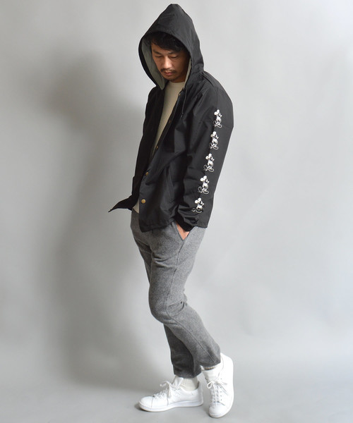 SURF/BRAND（サーフブランド）の「SURF/BRAND サーフブランド Disney（ディズニー）MICKEY ON SLEEVES COARCHES （ナイロンジャケット・メンズ・ブラック/ベージュ・S/L/M）」の13枚目の写真