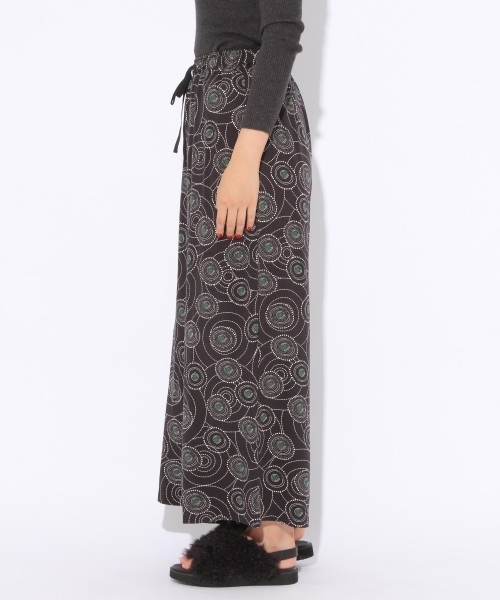 niko and...（ニコアンド）の「トライバルプリントパンツ【niko and ...】（その他パンツ・レディース・レッド/ブラック/マスタード・3/4）」の9枚目の写真