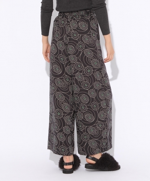 niko and...（ニコアンド）の「トライバルプリントパンツ【niko and ...】（その他パンツ・レディース・レッド/ブラック/マスタード・3/4）」の8枚目の写真