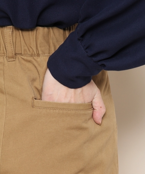 PAGEBOY(ページボーイ)の「チノワイドパンツ(チノパンツ・レディース・ベージュ/カーキ/マスタード・SMALL/MEDIUM)」の11枚目の写真