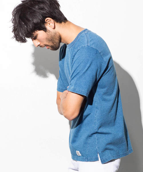 AZ by junhashimoto(エーゼイ バイ ジュンハシモト)の「AZ by junhashimoto(エーゼイ バイ ジュンハシモト)ポケット付インディゴ染めTシャツ(Tシャツ/カットソー・メンズ・ブルー/サックスブルー・LARGE/MEDIUM/SMALL/X-LARGE)」の4枚目の写真