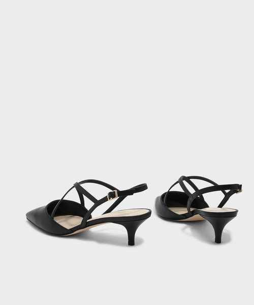 CHARLES & KEITH(チャールズ & キース)の「クリスクロススリングバックヒール / CRISS CROSS SLING BACK HEELS(パンプス・レディース・ブラック/レッド/アイボリー・22.5cm/23.5cm/23cm/24.5cm/25cm)」の6枚目の写真