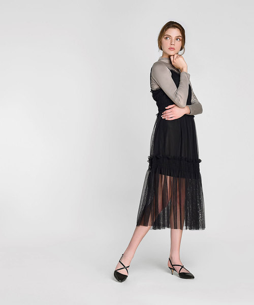 CHARLES & KEITH(チャールズ & キース)の「クリスクロススリングバックヒール / CRISS CROSS SLING BACK HEELS(パンプス・レディース・ブラック/レッド/アイボリー・22.5cm/23.5cm/23cm/24.5cm/25cm)」の8枚目の写真