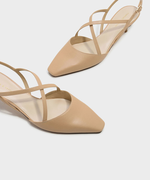 CHARLES & KEITH(チャールズ & キース)の「クリスクロススリングバックヒール / CRISS CROSS SLING BACK HEELS(パンプス・レディース・ブラック/レッド/アイボリー・22.5cm/23.5cm/23cm/24.5cm/25cm)」の13枚目の写真
