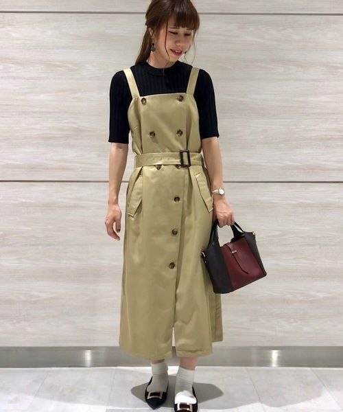 YECCA VECCA(イェッカヴェッカ)の「トレンチジャンスカ(ワンピース・レディース・ベージュ/キャメル/ネイビー・FREE)」の2枚目の写真