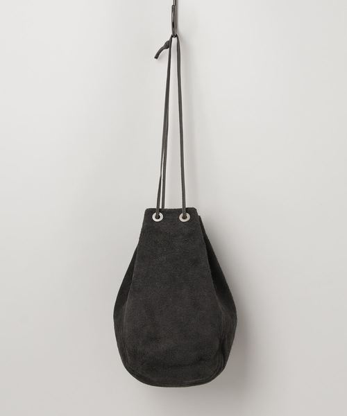 hobo（ホーボー）の「【HOBO】 CL DRAW BAG（ショルダーバッグ・メンズ・ブラック/チャコールグレー・FREE）」の3枚目の写真