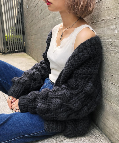 PAGEBOY（ページボーイ）の「ハンドニットエッグカーディガン（カーディガン/ボレロ・レディース・オフホワイト/チャコールグレー/ラベンダー・FREE）」の9枚目の写真