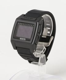 NIXON（ニクソン）の「THE BASE TIDE PRO（デジタル腕時計