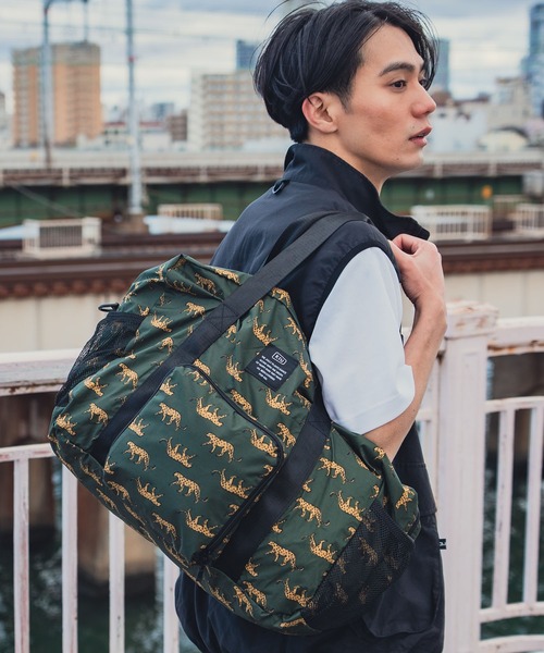 【セール】軽量パッカブルトラベルバッグ(30L)オンライン限定(ボストンバッグ)|KiU(キウ)