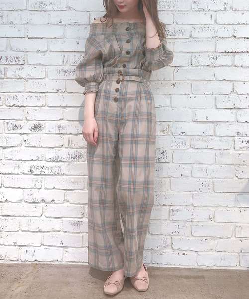 one after another NICE CLAUP(ワンアフターアナザーナイスクラップ)の「シャーリングオフショルブラウス(シャツ/ブラウス・レディース・オフホワイト/ベージュ系その他/ブルー系その他/ピンク系その他・FREE)」の12枚目の写真