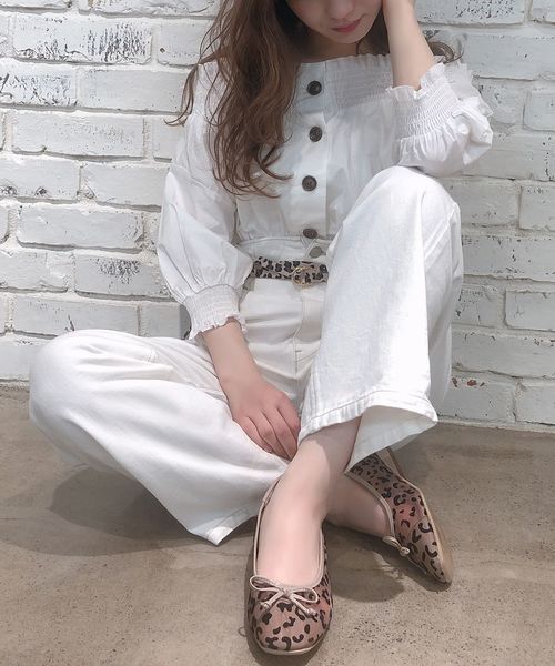 one after another NICE CLAUP(ワンアフターアナザーナイスクラップ)の「シャーリングオフショルブラウス(シャツ/ブラウス・レディース・オフホワイト/ベージュ系その他/ブルー系その他/ピンク系その他・FREE)」の17枚目の写真