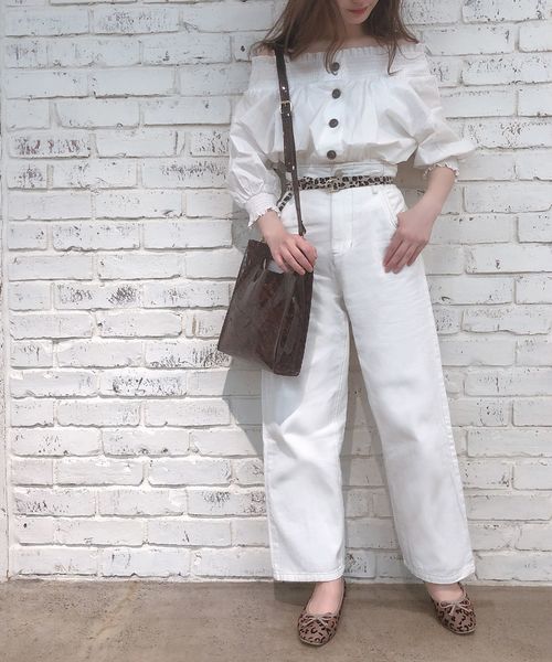 one after another NICE CLAUP(ワンアフターアナザーナイスクラップ)の「シャーリングオフショルブラウス(シャツ/ブラウス・レディース・オフホワイト/ベージュ系その他/ブルー系その他/ピンク系その他・FREE)」の18枚目の写真