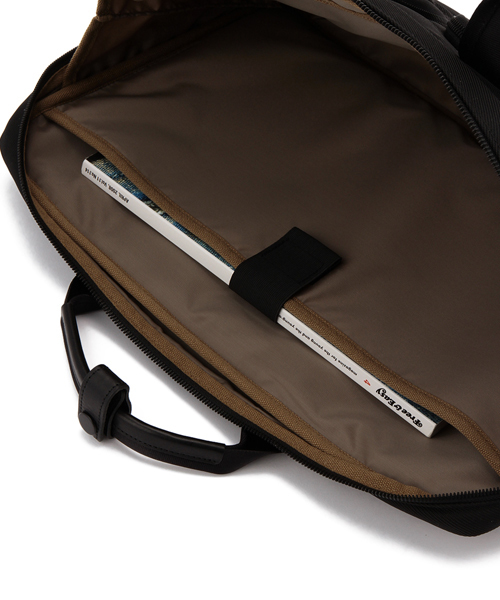 PORTER（ポーター）の「PORTER CENTRAL 2WAY BRIEF CASE <B印 YOSHIDA SELECT>（ビジネスバッグ・メンズ・ブラック/ブラウン/オリーブ・ONE SIZE）」の8枚目の写真