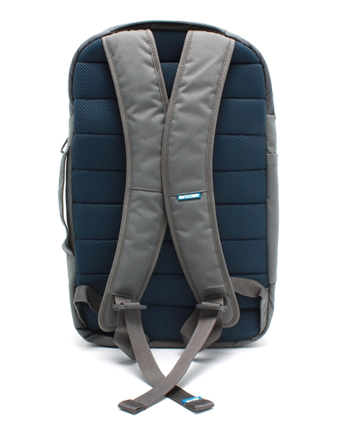 BEAMS（ビームス）の「INCASE / CAMPUS BACKPACK（バックパック/リュック・メンズ・チャコールグレー/ブラック・ONE SIZE）」の5枚目の写真