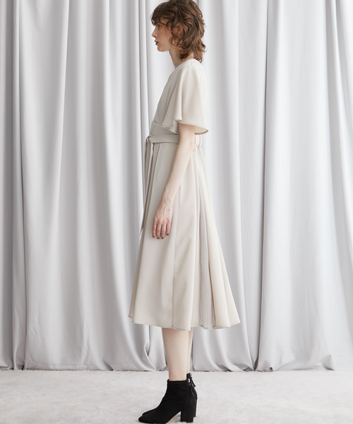 STUDIOUS(ステュディオス)の「【STUDIOUS】カシュクールプリーツコンビ2WAYワンピース(ワンピース・レディース・ブラック/ブラウン/ライトベージュ・FREE)」の5枚目の写真