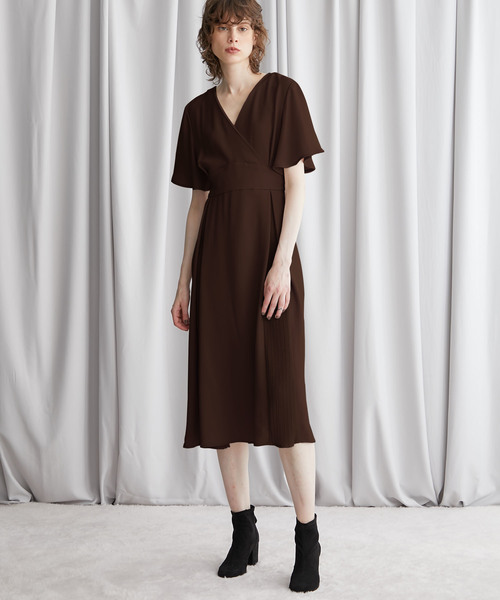 STUDIOUS(ステュディオス)の「【STUDIOUS】カシュクールプリーツコンビ2WAYワンピース(ワンピース・レディース・ブラック/ブラウン/ライトベージュ・FREE)」の14枚目の写真