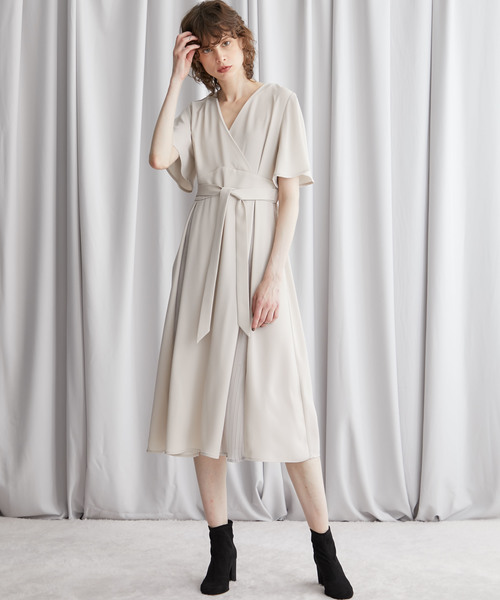 STUDIOUS(ステュディオス)の「【STUDIOUS】カシュクールプリーツコンビ2WAYワンピース(ワンピース・レディース・ブラック/ブラウン/ライトベージュ・FREE)」の13枚目の写真