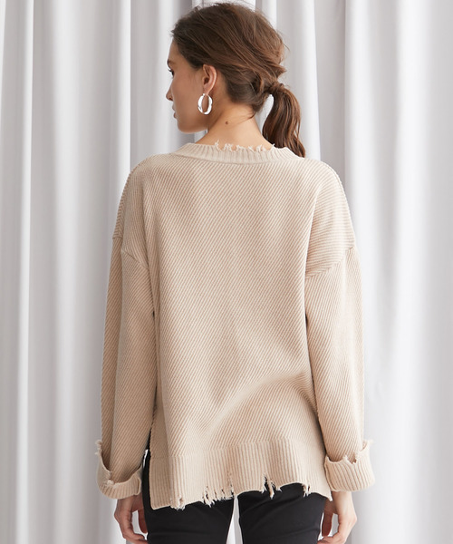 STUDIOUS（ステュディオス）の「【STUDIOUS】クラッシュダメージ ビッグシルエットニット（ニット/セーター・レディース・オフホワイト/パープル/ブラック/ベージュ・FREE）」の5枚目の写真