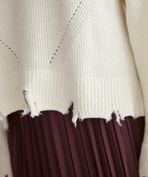 STUDIOUS（ステュディオス）の「【STUDIOUS】クラッシュダメージ ビッグシルエットニット（ニット/セーター・レディース・オフホワイト/パープル/ブラック/ベージュ・FREE）」の13枚目の写真
