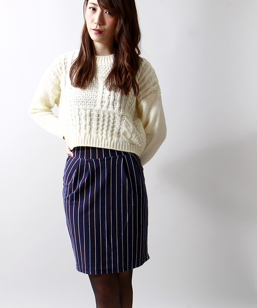 WEGO（ウィゴー）の「WEGO/カットタックペンシルスカート（スカート・レディース・ブラック/ダークグレー/グリーン系その他/ブルー系その他/ブラック系その他/レッド系その他・FREE）」の5枚目の写真