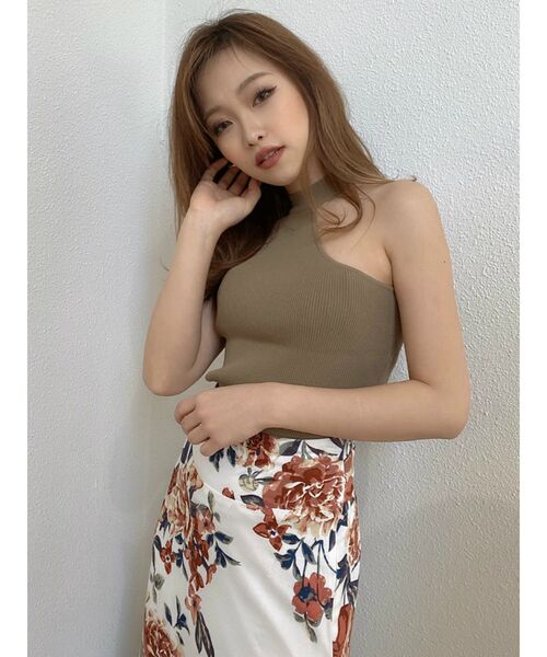 RESEXXY(リゼクシー)の「ノースリワンショルチョーカートップス(ニット/セーター・レディース・カーキ/ブルー/ホワイト/ブラック/モカ・FREE)」の17枚目の写真