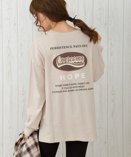 SpRay（スプレイ）の「ＢＡＣＫオーバル貼付けロングTシャツ（Tシャツ/カットソー・レディース・アイボリー/チャコールグレー/グレイッシュベージュ/グリーン/ブルー/ラベンダー・FREE）」の2枚目の写真