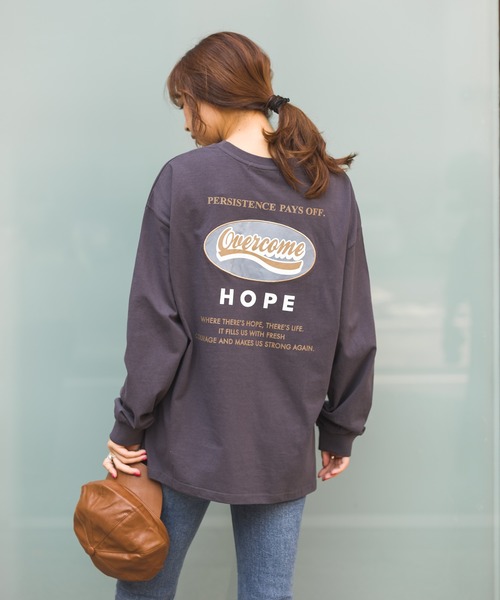 SpRay（スプレイ）の「ＢＡＣＫオーバル貼付けロングTシャツ（Tシャツ/カットソー・レディース・アイボリー/チャコールグレー/グレイッシュベージュ/グリーン/ブルー/ラベンダー・FREE）」の7枚目の写真