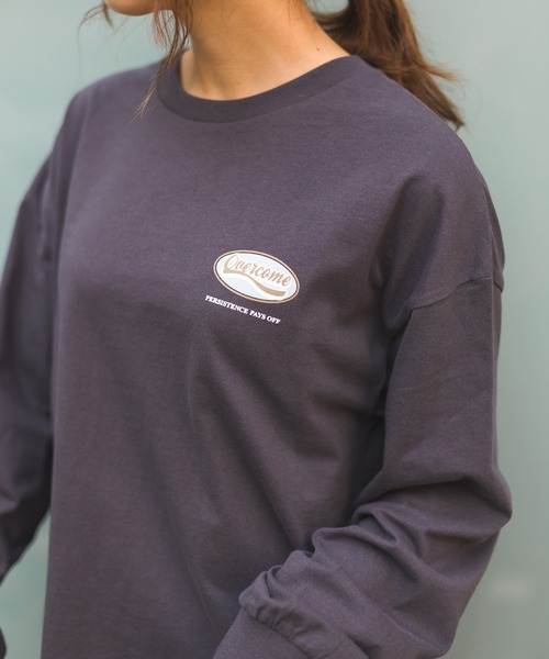 SpRay（スプレイ）の「ＢＡＣＫオーバル貼付けロングTシャツ（Tシャツ/カットソー・レディース・アイボリー/チャコールグレー/グレイッシュベージュ/グリーン/ブルー/ラベンダー・FREE）」の8枚目の写真
