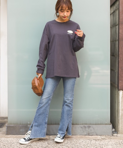 SpRay（スプレイ）の「ＢＡＣＫオーバル貼付けロングTシャツ（Tシャツ/カットソー・レディース・アイボリー/チャコールグレー/グレイッシュベージュ/グリーン/ブルー/ラベンダー・FREE）」の10枚目の写真