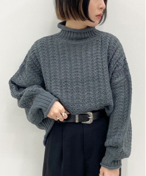 apres jour mignon(アプレジュールミニョン)の「ロールハイネックケーブルニット【ZOZOTOWN限定アイテム】(ニット/セーター・レディース・ダークブラウン/モスグリーン/ホワイト系その他/ダークブルー・X-LARGE/フリー)」の4枚目の写真