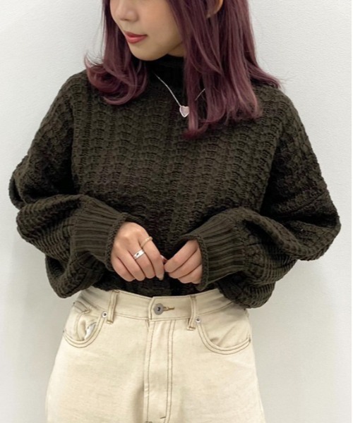 apres jour mignon(アプレジュールミニョン)の「ロールハイネックケーブルニット【ZOZOTOWN限定アイテム】(ニット/セーター・レディース・ダークブラウン/モスグリーン/ホワイト系その他/ダークブルー・X-LARGE/フリー)」の7枚目の写真