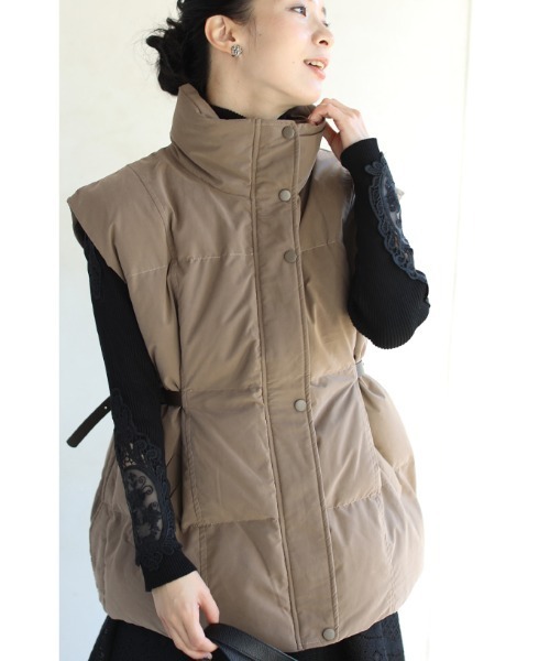 cawaii（カワイイ）の「Xラインで女性らしいダウンベスト（ダウン