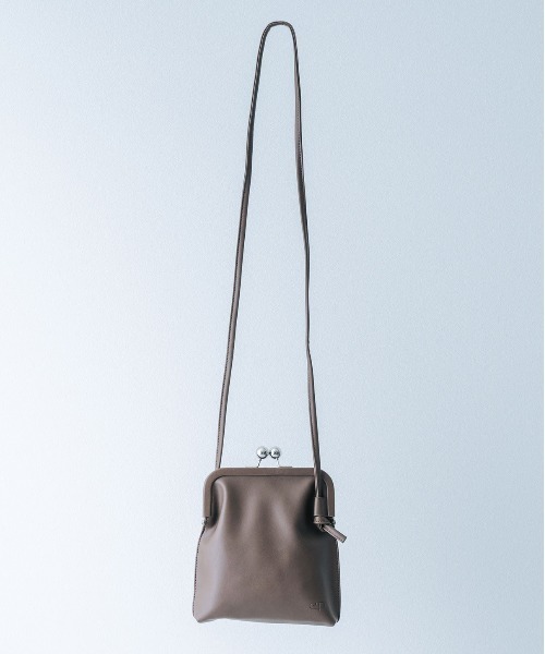 epnok（エプノック）の「がま口ポシェット（ショルダーバッグ・メンズ・ブラック/ダークブラウン/グレイッシュベージュ・FREE）」の4枚目の写真