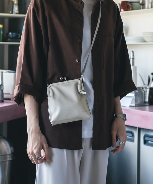 epnok（エプノック）の「がま口ポシェット（ショルダーバッグ・メンズ・ブラック/ダークブラウン/グレイッシュベージュ・FREE）」の11枚目の写真