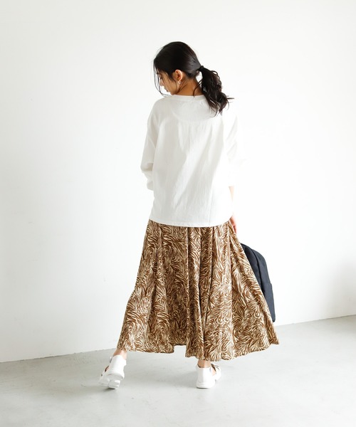 Auntie Rosa Holiday(アンティローザホリデー)の「ゼブラ柄ロングティアードスカート(スカート・レディース・ホワイト/ベージュ/グリーン・FREE)」の9枚目の写真