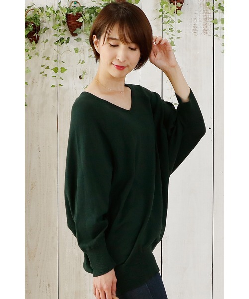 ElegChic(エレグシック)の「Vネックドルマンニットソー(ニット/セーター・レディース・ネイビー/ダークグリーン/グレイッシュベージュ・M/XL/4L)」の11枚目の写真