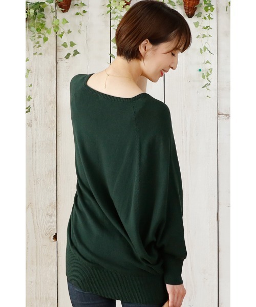 ElegChic(エレグシック)の「Vネックドルマンニットソー(ニット/セーター・レディース・ネイビー/ダークグリーン/グレイッシュベージュ・M/XL/4L)」の14枚目の写真