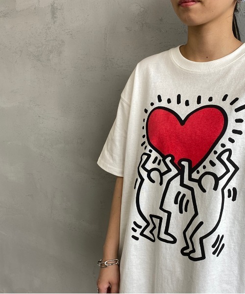 Manhattan Portage（マンハッタンポーテージ）の「[MANHATTAN PORTAGE/マンハッタンポーテージ] Keith Haring/キースへリング アートプリントT（Tシャツ/カットソー・レディース・ホワイト・M/L）」の3枚目の写真