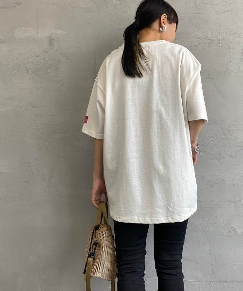 Manhattan Portage（マンハッタンポーテージ）の「[MANHATTAN PORTAGE/マンハッタンポーテージ] Keith Haring/キースへリング アートプリントT（Tシャツ/カットソー・レディース・ホワイト・M/L）」の4枚目の写真