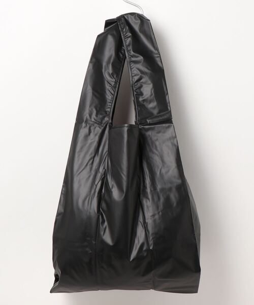 392 plusm（サンキューニプリュスエム）の「PU square bag BIG（エコバッグ/サブバッグ・レディース・ブラック/レッド/イエロー/ブルー・FREE）」の5枚目の写真