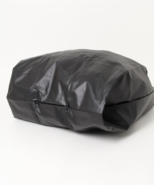 392 plusm（サンキューニプリュスエム）の「PU square bag BIG（エコバッグ/サブバッグ・レディース・ブラック/レッド/イエロー/ブルー・FREE）」の7枚目の写真