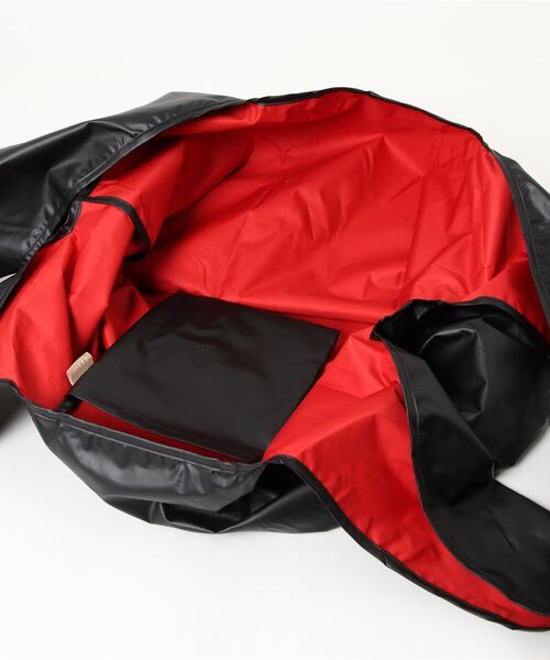 392 plusm（サンキューニプリュスエム）の「PU square bag BIG（エコバッグ/サブバッグ・レディース・ブラック/レッド/イエロー/ブルー・FREE）」の8枚目の写真